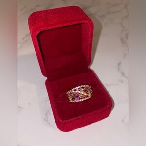 WOMENS GOLD RING - GOLD TONE - PINK AND PURPLE STONES